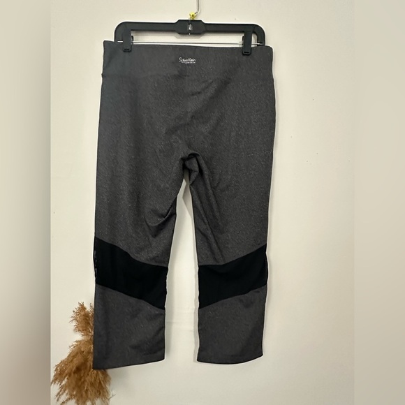 Calvin Klein Charcoal Performance Leggings - Picture 5 of 6